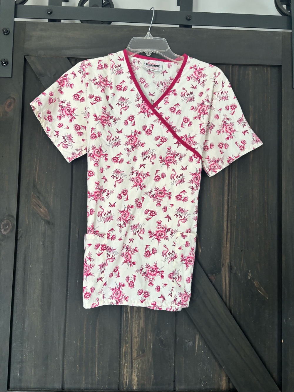 Wrap-Front Scrub Top in Pink and Off-White Floral Flamingos 🦩